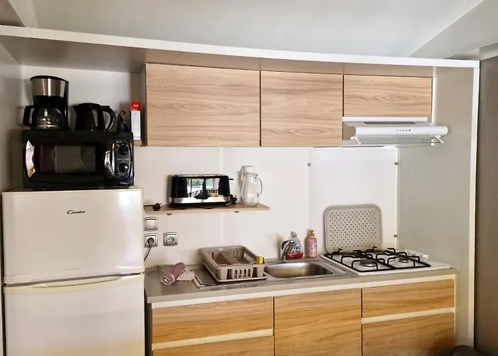 179 Mobilhome 4 Couchages *